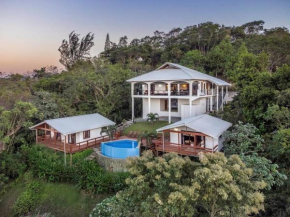 Apricari Villa / Luxury Views / 5 BDRM / Pool